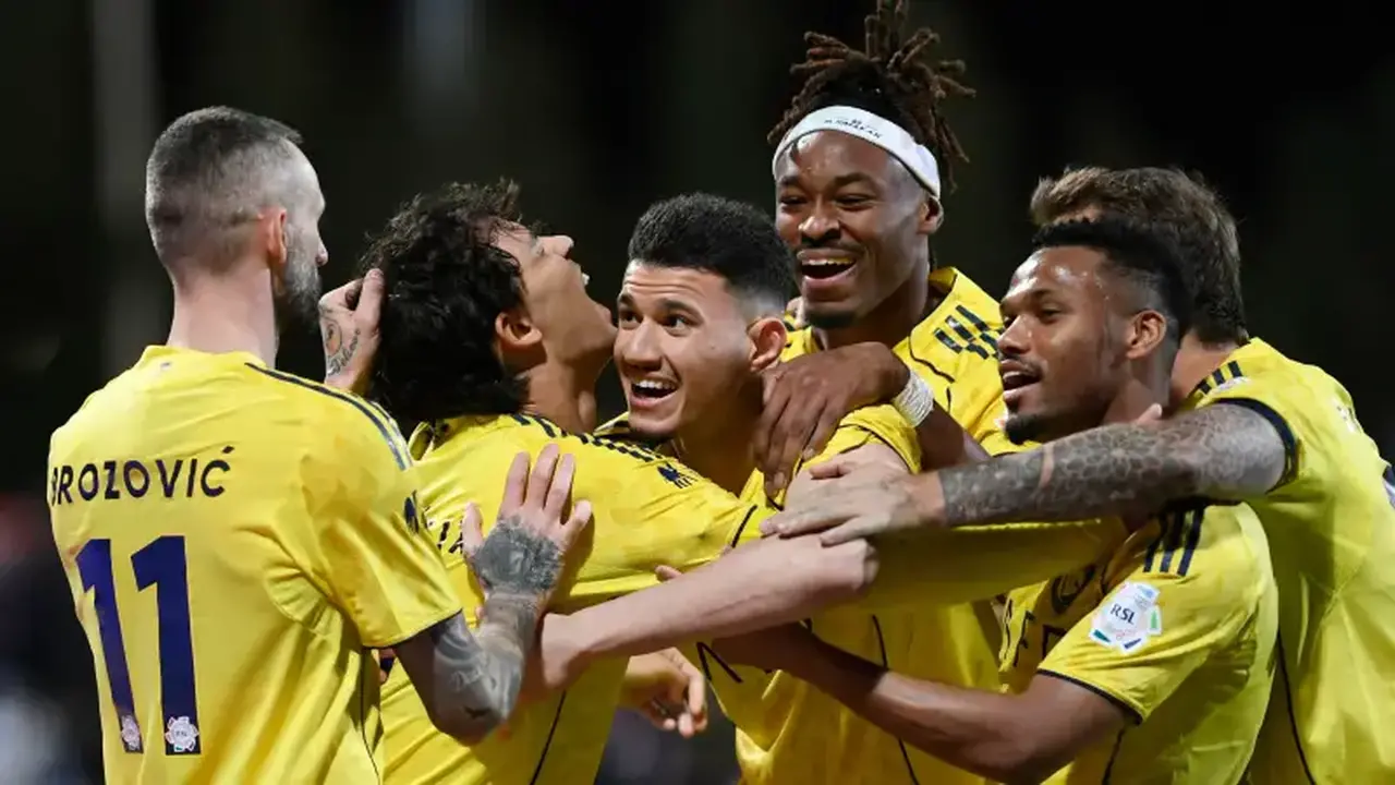 موعد مباراة النصر والخليج في دوري روشن السعودي والقنوات الناقلة للمواجهة